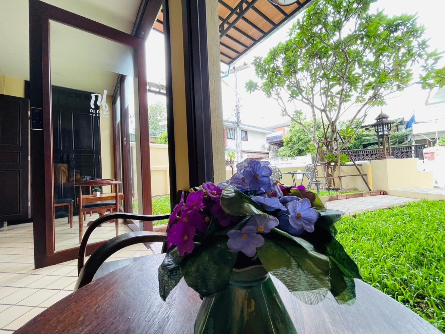 Na Thapae Chiangmai Hotel Chiang Mai Eksteriør bilde
